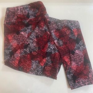 LulaRoe Tall & Curvy Leggings